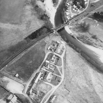 Blair Atholl, Railway Viaduct.
General oblique aerial view.