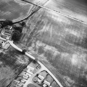 Burleigh Castle.
general oblique aerial view.