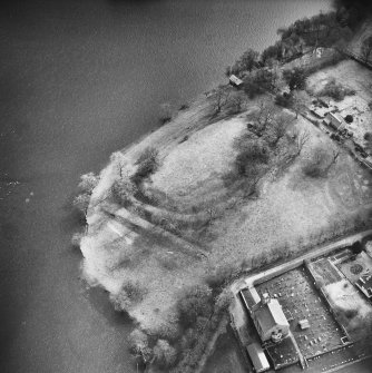 Clunie, Castle Hill/Clunie Church.
General oblique aerial view.
