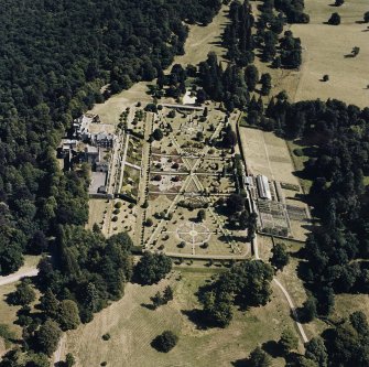 Drummond Castle, Garden.
General aerial showing castle, garden and statuary.