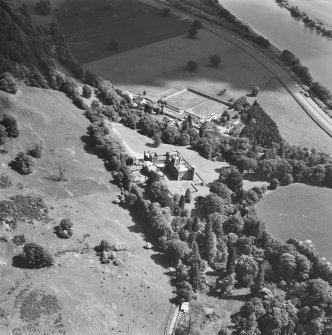 Kinfauns Castle.
General aerial view.