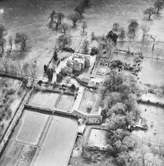 Megginch Castle.
General aerial view.