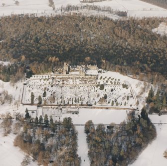 Drummond Castle, Formal Gardens and Policies, oblique aerial view, taken from the SSE.