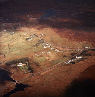 Oblique aerial view centred on the township, taken from the SSE.