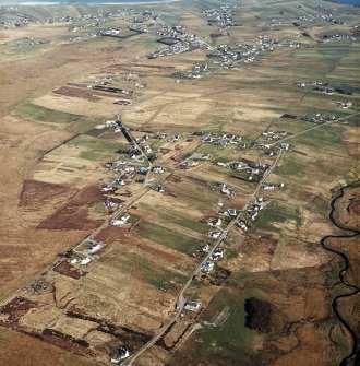 General oblique aerial view centred on the crofting township, taken from the SW.