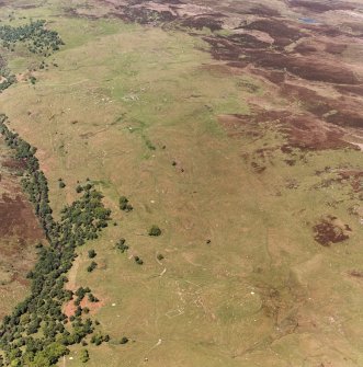 Leataidh, oblique aerial view, taken from the SSE, showing an area with townships.