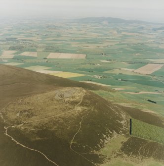 Oblique aerial view of Tap O' Noth vitrified fort, taken from the WNW.