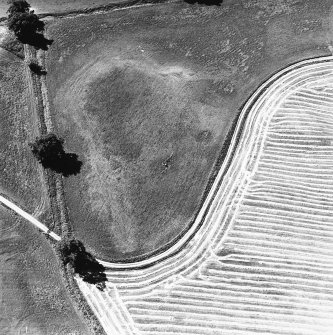 Witches' Stone, Monzie, oblique aerial view, taken from the NE.