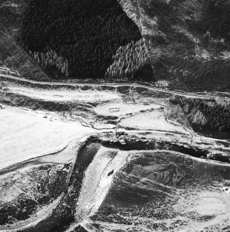 Stronetoper, oblique aerial view, taken from the E, centred on the remains of a township. Part of a farmstead is visible in the bottom right-hand corner of the photograph.