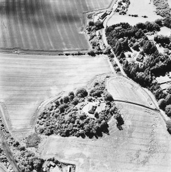 Hilton House, oblique aerial view, taken from the ENE, centred on the cropmarks of a fort.