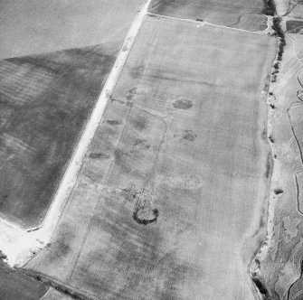 Errol Airfield, Military Dispersal Bays.
General oblique aerial view.

