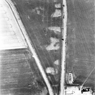 Bandoch, bolique aerial view, taken from the SW, centred on the cropmarks of a round house.