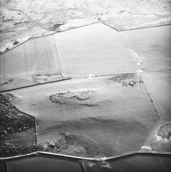 General oblique aerial view centred on the enclosure, taken from the E.