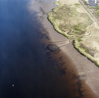 Oblique aerial view centred on the remains of the Dumbuck crannog, taken from the ESE.