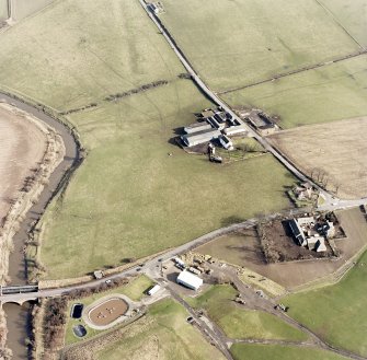 Aerial view of Balmuildy fort and the Antonine Wall (c.584 718), taken from the W.