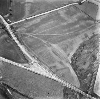 Lochlands and Bogton: Roman temporary camp and cropmarks. Air photograph