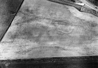 Wandel, Roman fort and temporary camp: air photograph
W S Hanson 899/12