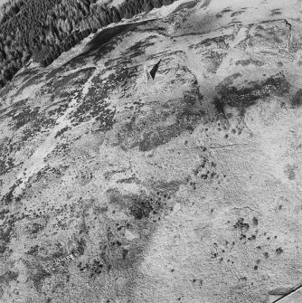Aerial view of Giant's Dike fort and Neilson's Monument, taken from the ENE.
