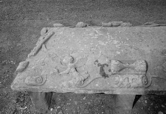 Detail of north side of tablestone, no name and no date, in the churchyard of Aberlady Parish Church.
