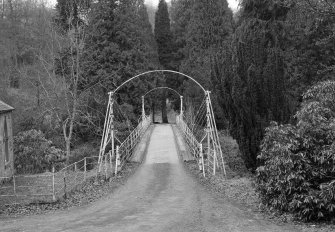 Haughs of Drimmie, suspension bridge.
General view of approach from East bank.