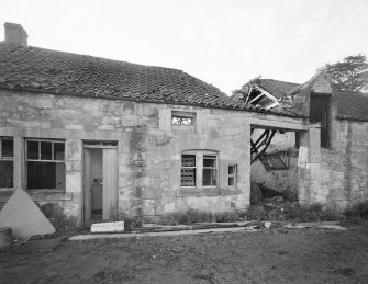 Ladybank, Heatherinch Farm. View from east