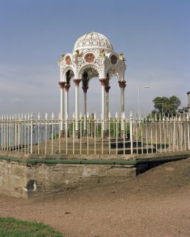 Newport-on-Tay, ornamental drinking fountain. View from SW.