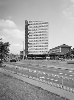 Glasgow, 843 Crow Road, Anniesland Cross.
General view from South.