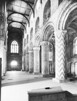Dunfermline Abbey, New Abbey Parish Kirk, interior.
View of nave.