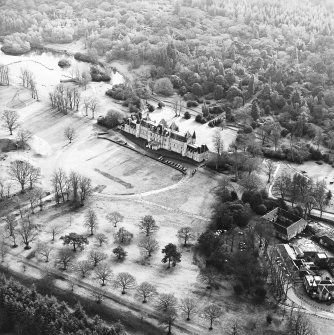 Aerial view of the Callendar Park section of the Antonine Wall (c. 8993 7967), including Callendar House, taken from the NNW.