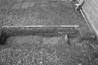 Kellie Castle Excavations
Black and white prints
Frame 4 - Kerb F807 and paving slab F806. From east.
