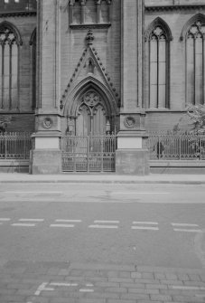 Ramshorn Kirk, 98 Ingram Street, Glasgow