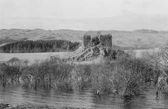 General view of the remains of Fioncharn Castle.