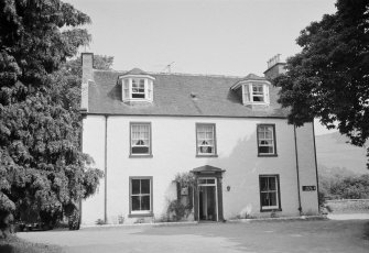 Benleva Hotel (Old Manse), south front, Drumnadochit, Urquhart and Glenmoriston parish, Inverness, Highland