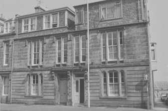 1-10 Gibson Place- Frontage No 1 & 2, N E Fife, Fife