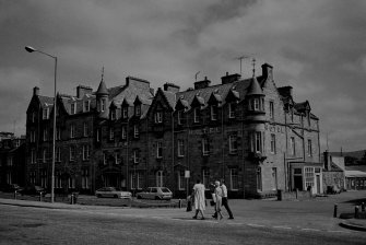 Grant Arms Hotel, The Square, Badenoch and Strathspey, Highland
