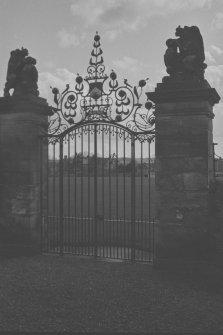 St Leonard's Oliphant Memorial Gates, North Aspect, N E Fife, Fife