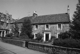 2 Upper Union Street, Rothesay, Bute