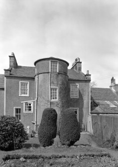 View of rear of Pillar House, 20 Montgomerie Street, Eaglesham, from south.