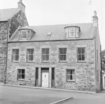 General view of front of Elmbank Cottage, 2 Castle Lane, Banff.