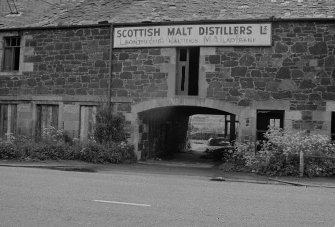 Bonthrone Maltings  arched Pend, N E Fife, Fife