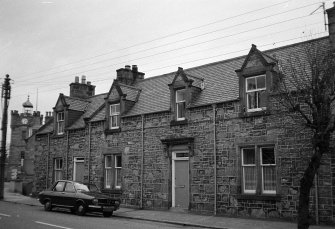 10 (left) & 12 Tommon Villa (right) Church Street, Dufftown Burgh