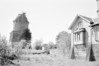 Keepers House/Lodge Hamilton Mausoleum (left), Hamilton Burgh