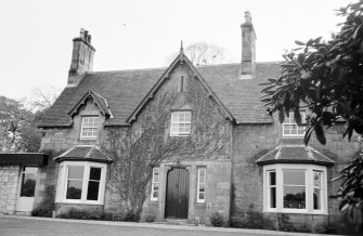 Freelands Farm house E entrance, Erskine Parish