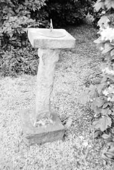 Freelands Farm house sundial, Erskine Parish