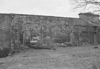 Garron Screen Wall & Lodge with ruined Stables at Shira bridge, Inveraray parish