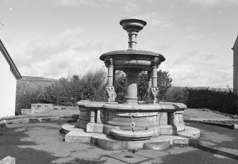 Fountain, Courthill, Presented by Biggart of Baidl, Dalry Parish