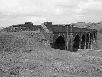 Loudounhill Viaduct. View from SE of S end of viaduct.