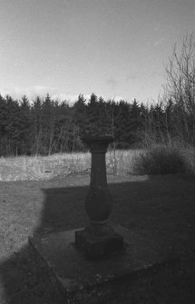 Lochside house sundial, Lochwinnoch