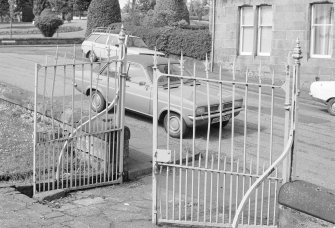 Gates & Gatepiers, Levengrove Park, Dumbarton Burgh, Strathclyde