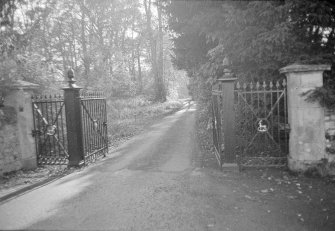 Sunlaws House, Entrance Gates, Roxburgh parish